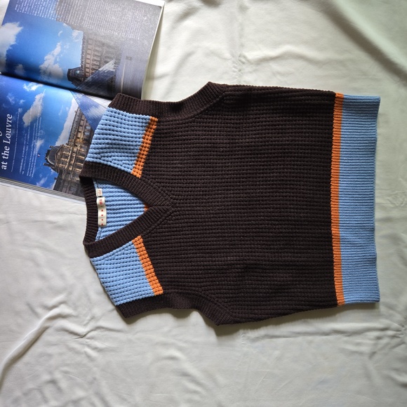 MARNI X Uniqlo Knitted V-Neck Vest - Picture 4 of 4